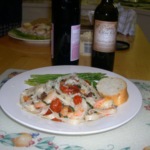 Shrimp with linguini and roasted cherry tomatoes